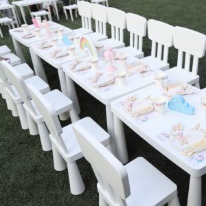 طاولات الطعام للاطفال
